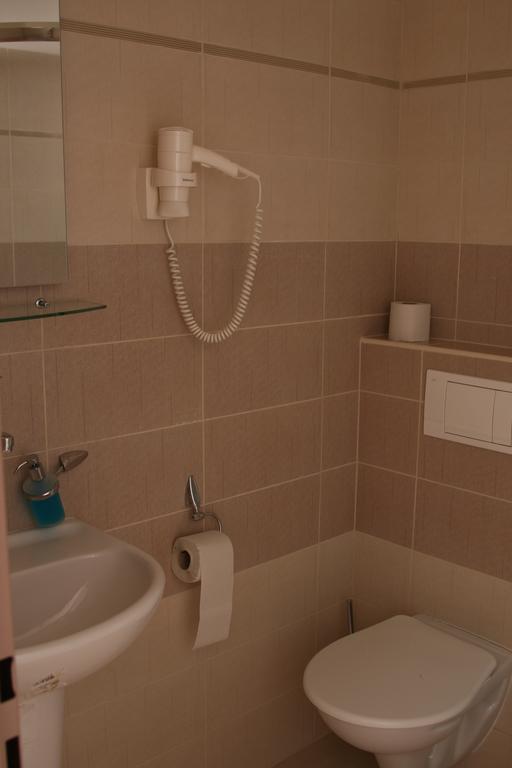 Klara Hotell 3*